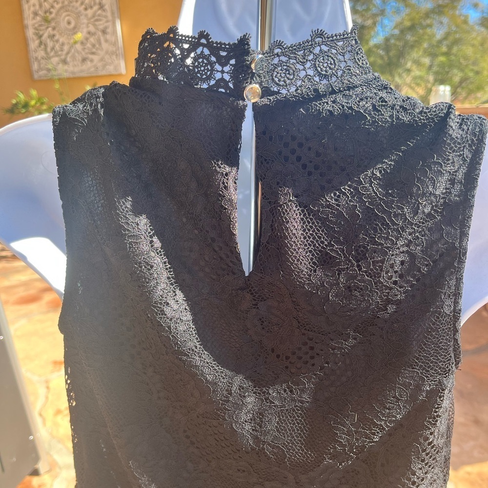 Elegant lace top - Picture 4 of 4